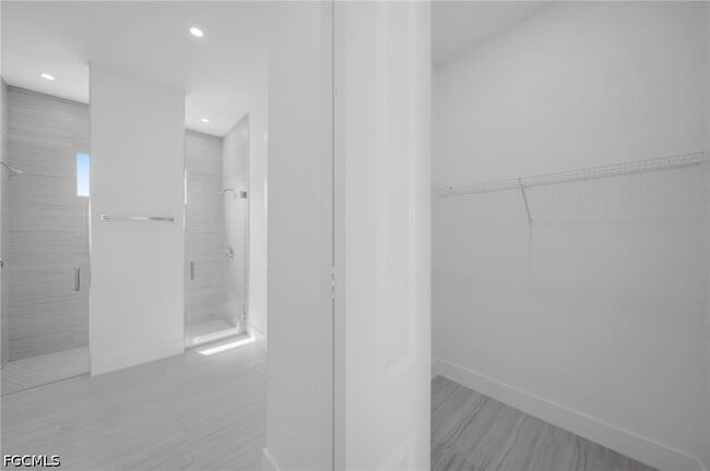 Building Photo - 3543 NE 14th Pl