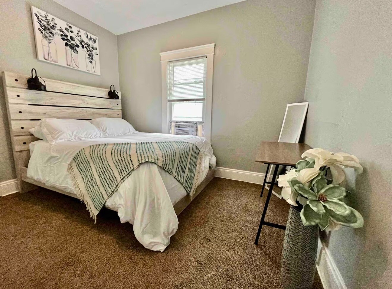 Building Photo - 10702 Lamontier Ave