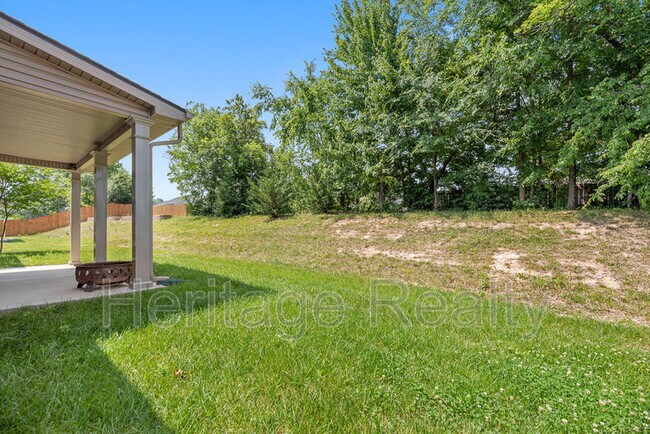Building Photo - 925 Brookwood Ln
