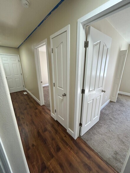 Building Photo - 10658 S Poplar Grv Dr