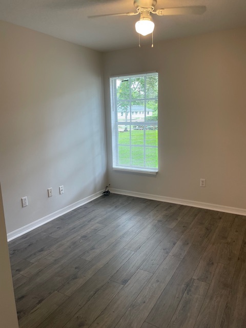 Master bedroom with hardwood floors - 533 13th Pl