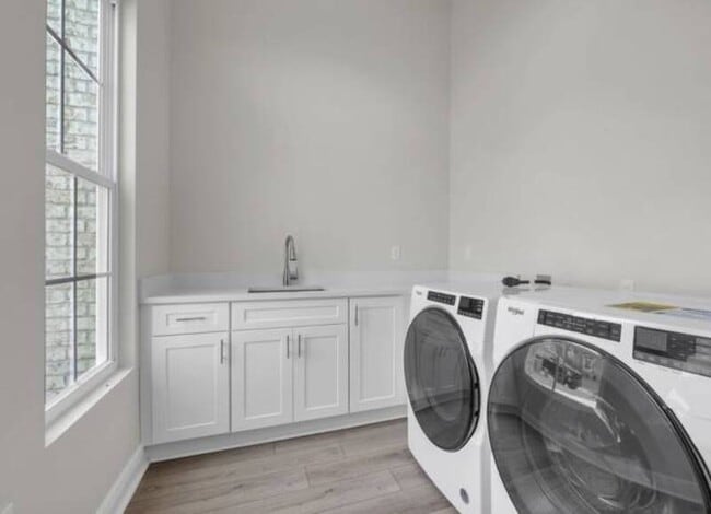 Building Photo - 1767 San Damian Rd