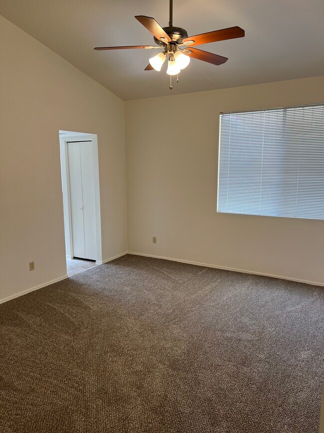 Building Photo - 2670 W Camino De La Joya