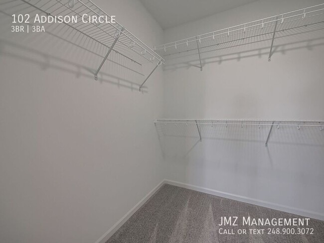 Building Photo - 102 Addison Cir
