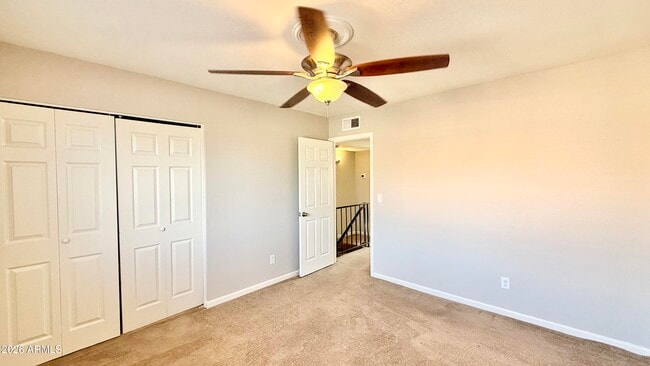 Building Photo - 1418 E Knoll Cir