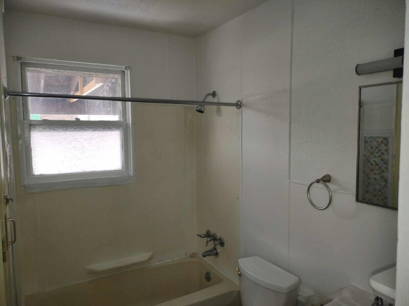 Building Photo - 500 Center Ave