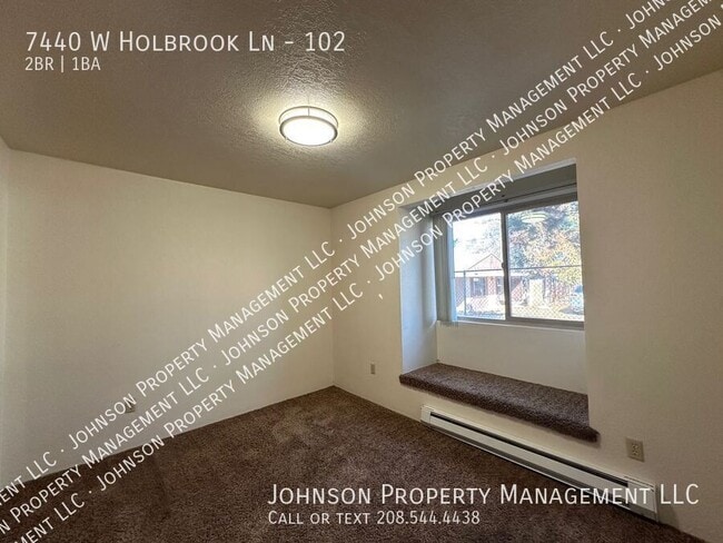 Building Photo - 7440 W Holbrook Ln