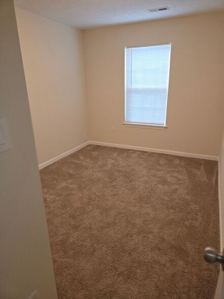 Building Photo - 4604 Deepwood Ct