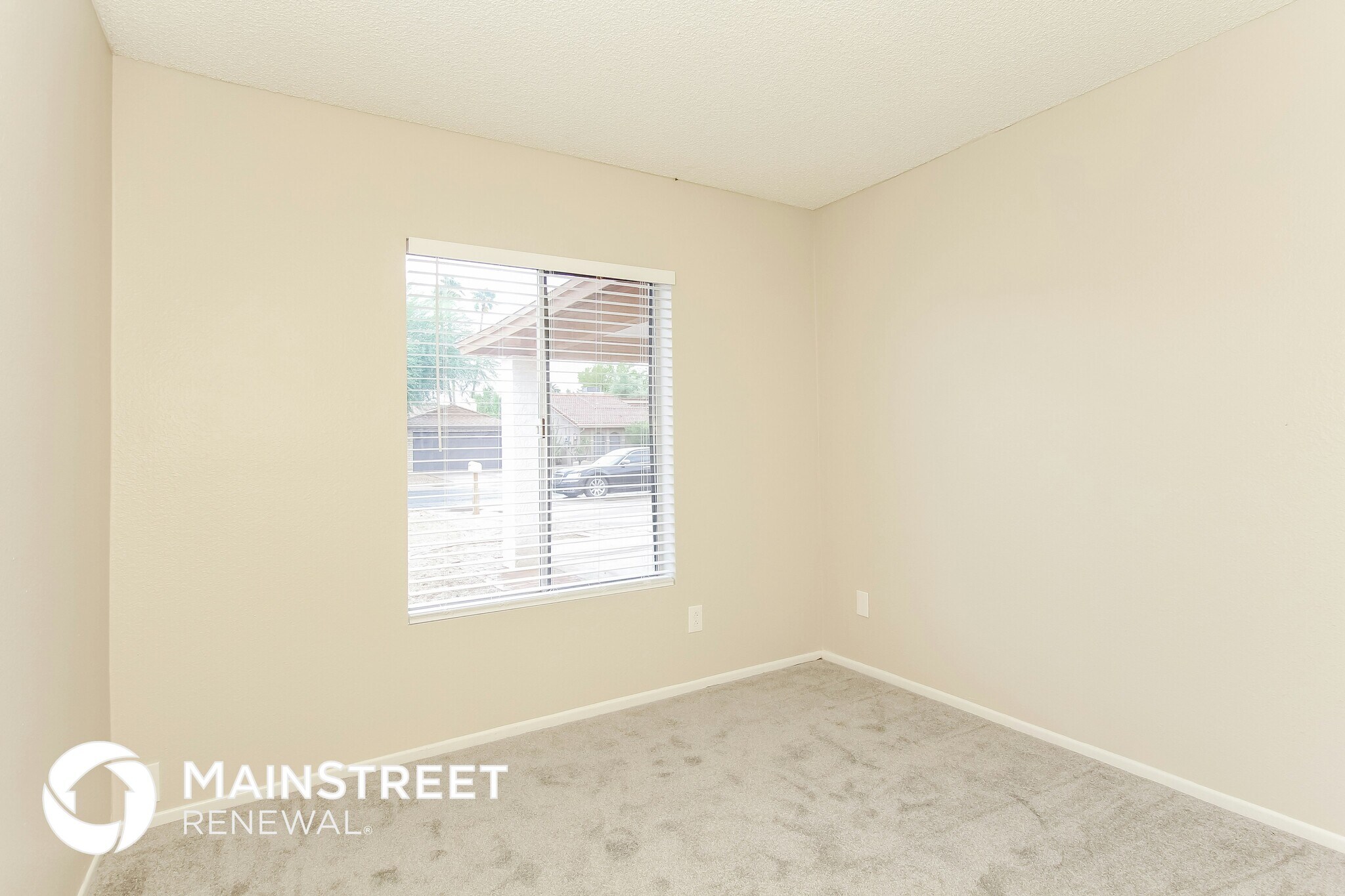 Building Photo - 2414 W Redfield Rd