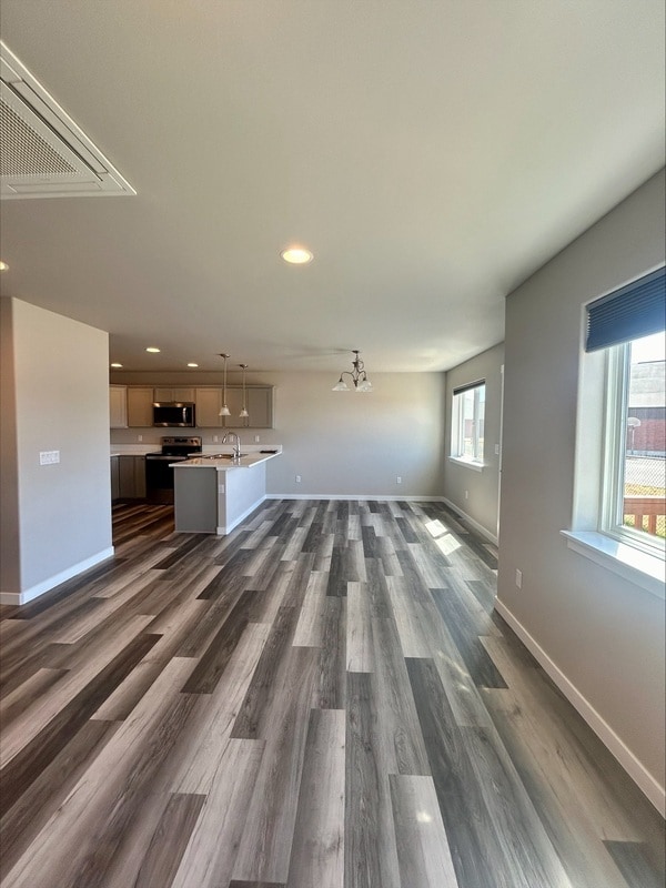 Building Photo - 610 Mead Ave