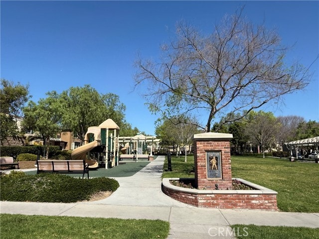 Building Photo - 15 Flyers Ln