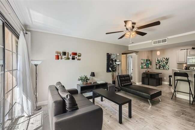 Building Photo - 5146 S Jones Blvd