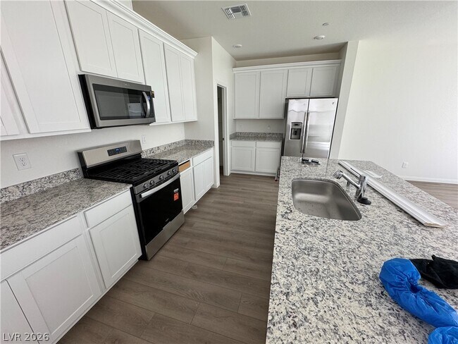 Building Photo - 3765 Tijeras Ave
