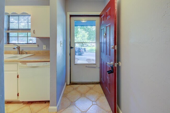 Building Photo - 1825 Meriadoc Rd