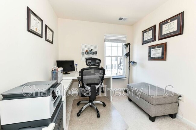 Building Photo - 6955 Cromarty Dr