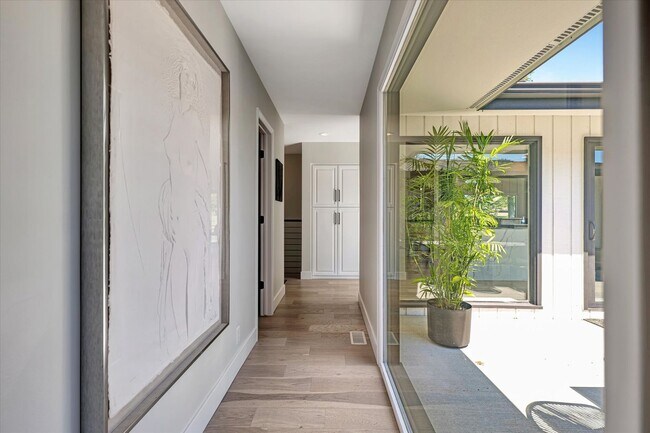 Building Photo - Luxury Ranch House on Champaign Country Club