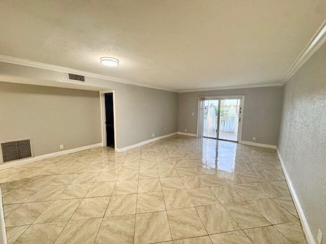 Building Photo - 5881 NW 16th Pl