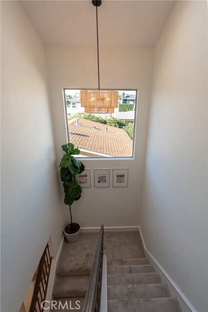 Building Photo - 2207 Warfield Ave