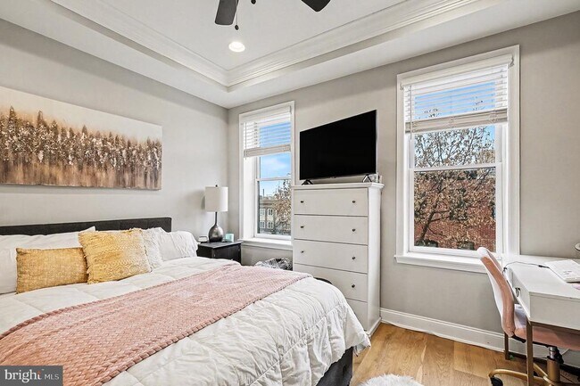 Building Photo - 443 S Robinson St