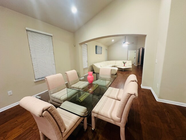 Building Photo - 16200 Cantania Cove