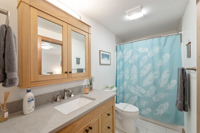 Building Photo - Available NOW thru Dec. 15th, 2025   ***La...