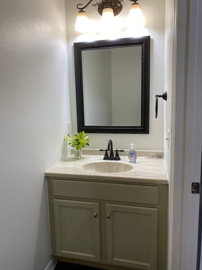 Building Photo - 2950 White Magnolia Loop