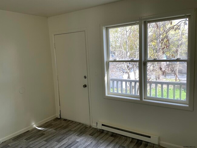 Building Photo - 301 3rd St