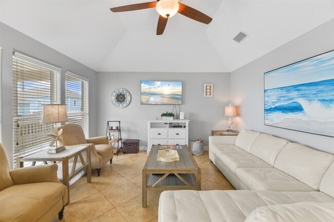 Building Photo - 21531 Zachary Dr