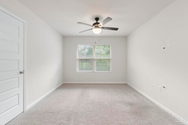 Building Photo - 10609 Queens Gate Cir