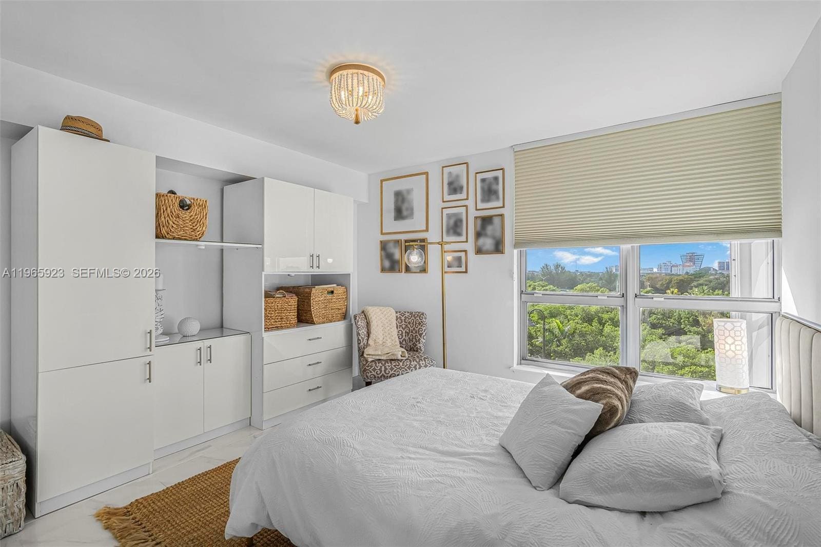 Building Photo - 3500 Mystic Pointe Dr