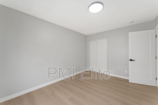 Building Photo - 28654 Silverking Trail