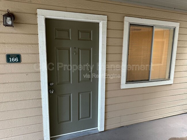 Building Photo - 1019 Dornajo Way