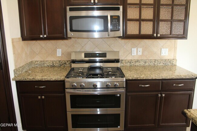 Building Photo - 3060 Cascade Point