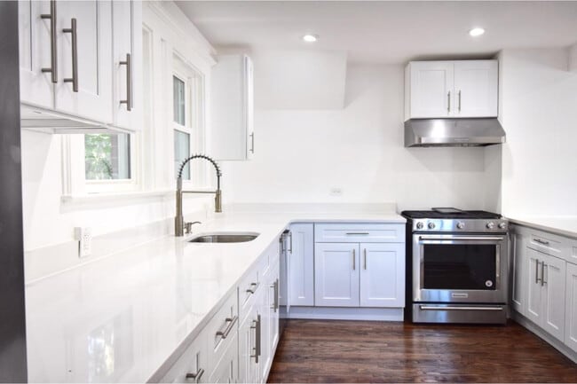 Building Photo - 149 Lake Ave