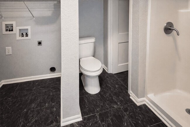 Building Photo - 511 W Cleveland St