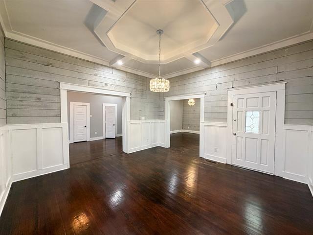 Building Photo - 405 E Denton St