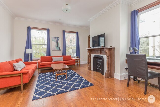 Building Photo - Convenient Location, In-Unit Washer and Dryer, Central Heat/AC, Eat-in Kitchen, Parking for Rent