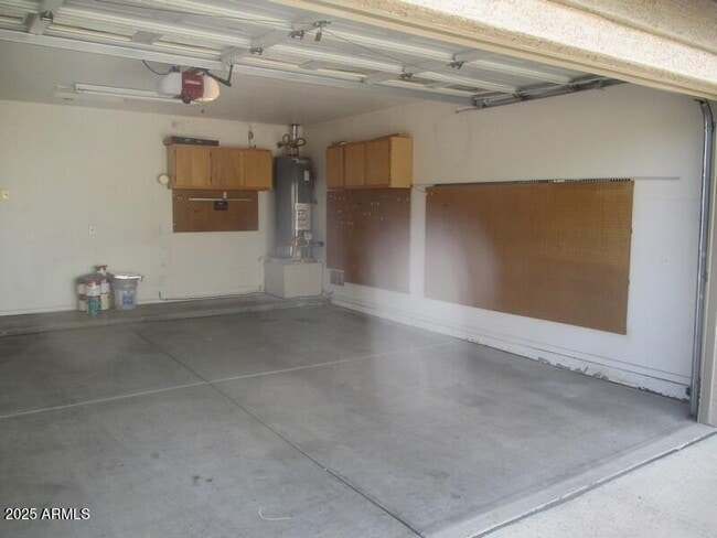 Building Photo - 549 W Villa Maria Dr