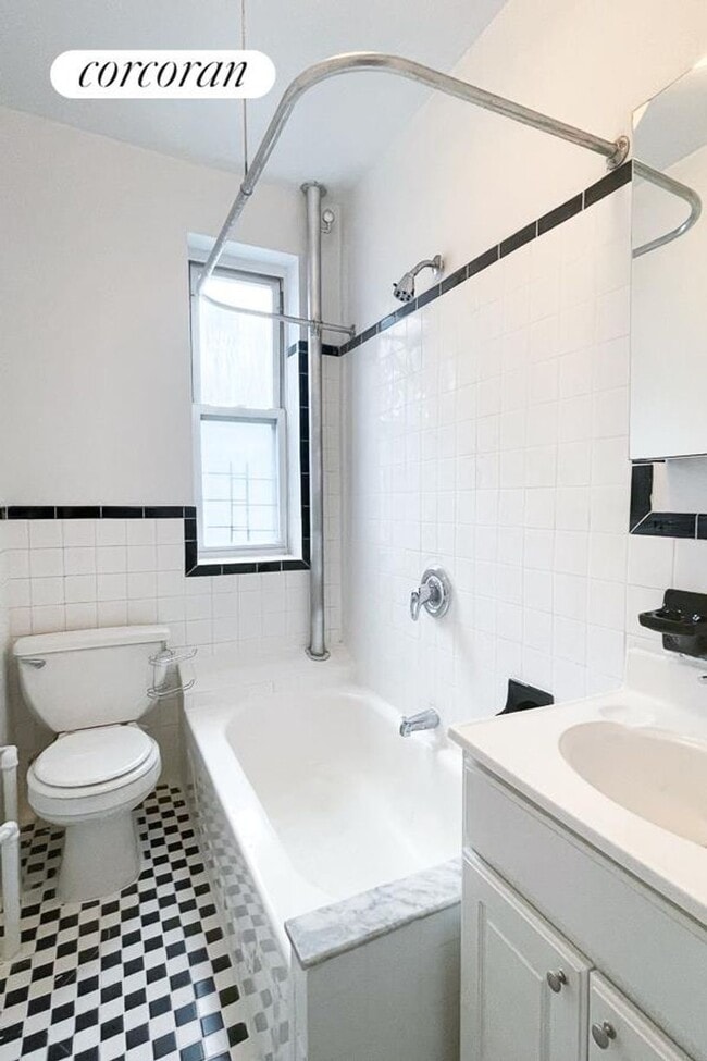 Building Photo - 57 W 106th St