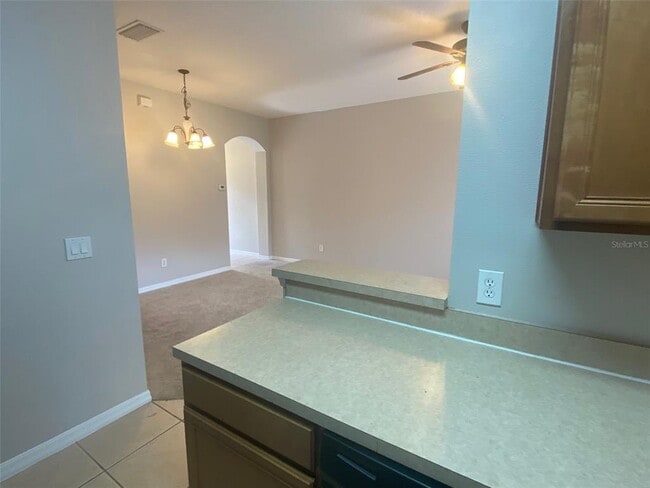 Building Photo - 2721 Retreat View Cir