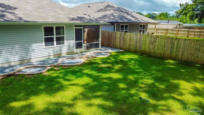 Building Photo - 975 Lovebird Ct