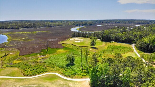 Building Photo - Amazing home in sought-after Winding River Plantation
