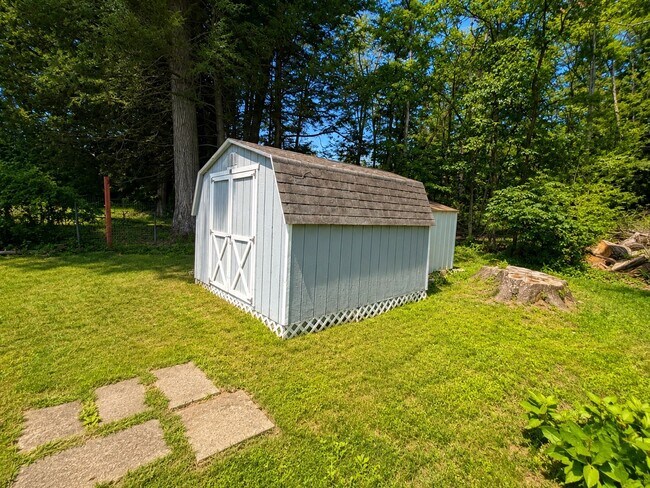 Building Photo - 240 Ridgefield Rd