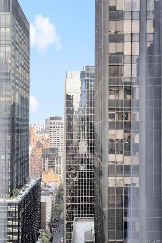 Building Photo - 138 E 50th St