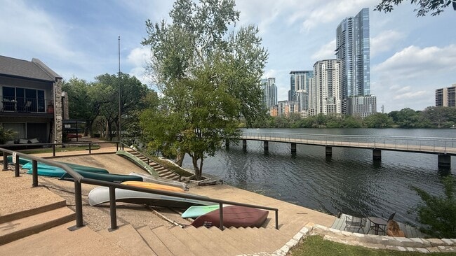 Building Photo - Gorgeous Condo nestled right on Lady Bird Lake!