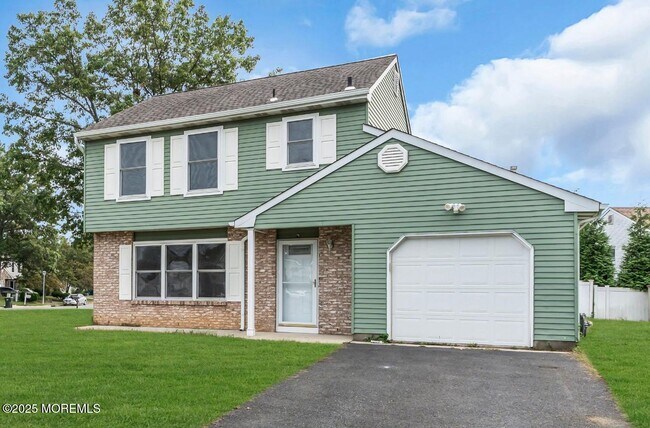 Primary Photo - 101 Bristlecone Dr