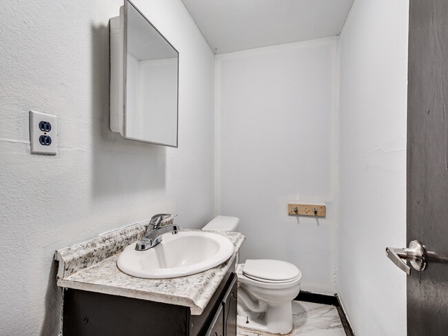 Building Photo - 5810 NW 41st St