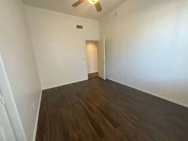 Building Photo - Great northeast location on cul-de-sac, 3 car garage