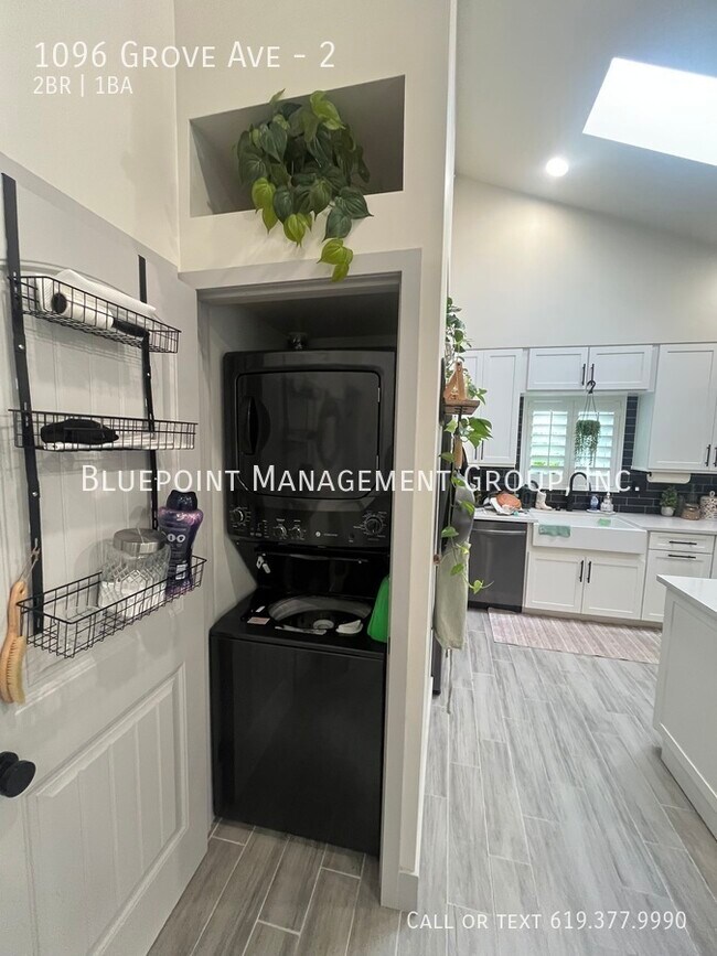 Building Photo - 1096 Grove Ave