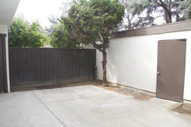 Building Photo - Wonderfull Niles location AC and garage